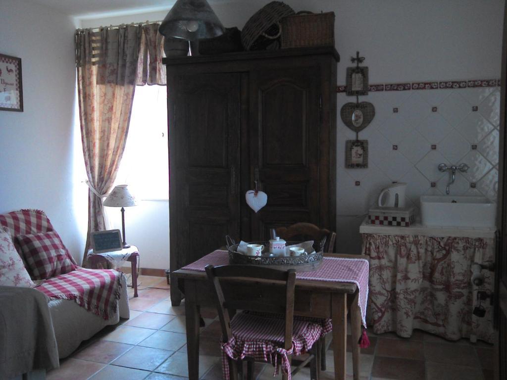 Bed and Breakfast Au Bon Gre D'Hugoline Blanzac  Экстерьер фото